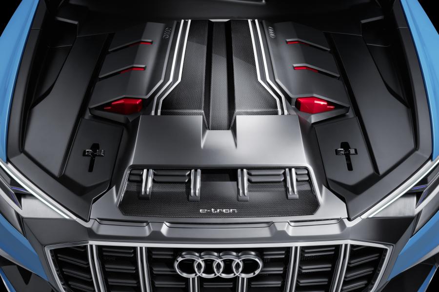 Моторный отсек Audi Q8 Concept 2017 года  (фото 19 из 46)